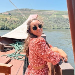 Meet your Posher, Rose